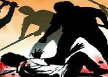 वर्धा: भररस्त्यात दोन युवकावर तलवारीने वार, पोलिसात तक्रार केली तर जिवानिशी ठार करेन.