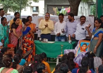 कोरपणा: प्राथमिक आरोग्य केंद्र कवठाळा येथे “माता सुरक्षित तर घर सुरक्षित” अभियानाच्या कार्यक्रम संपन्न.