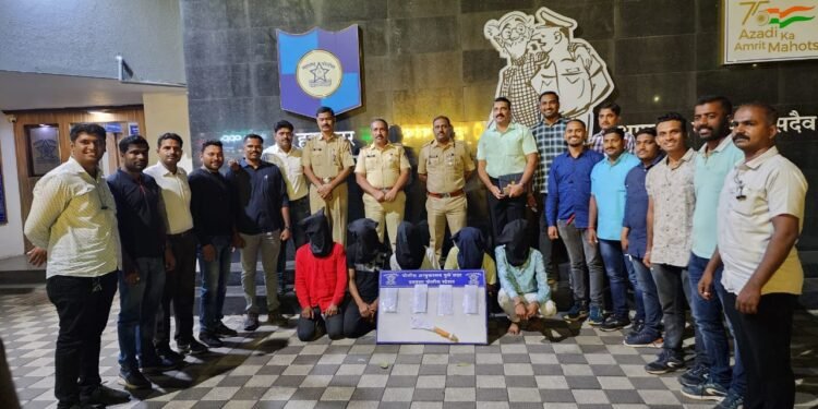 हडपसर पोलीसांच्या तपास पथकाची कौतुकासपद कामगिरी ४८ तासात चार गंभीर गुन्हे उघड ( एक खुन, एक दरोडा,२जबरी चो-या मधील एकुण ८आरोपी अटक)