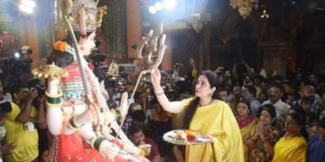 मुख्यमंत्री एकनाथ शिंदेच्या परिसरात रश्मी ठाकरे यांची एंट्री, एकनाथ शिंदेंची पहिली प्रतिक्रीया म्हणाले..