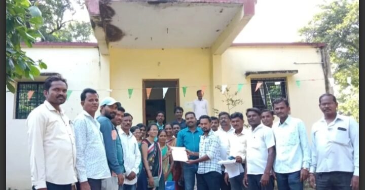 गोंडपिपरी: वरिष्ठांकडून वन समितीत्यांध्ये होणारा हस्तक्षेप थांबवा; वन समितीच्या अध्यक्षांची मागणी.