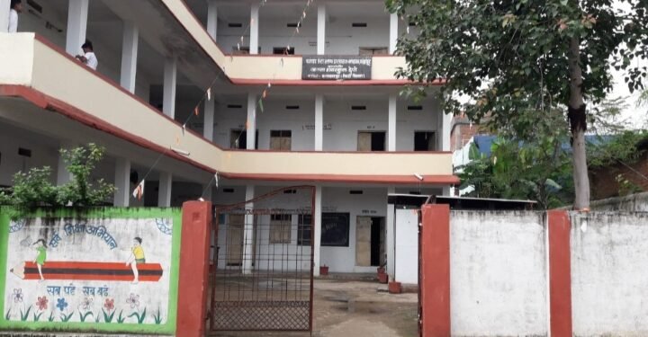 जनता हायस्कूल (डेपो संभाग) बल्लारपूर में महिला सुरक्षा समिती गठीत.