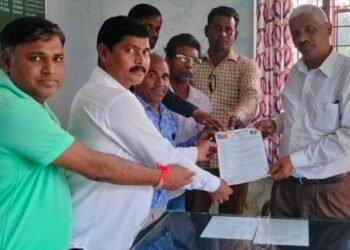 गडचिरोली: प्लॅटिनम ज्युबली हायस्कुलच्या मुजोर कारभारावर लगाम लावा, वंचित बहुजन आघीडीची शिक्षणा धिका-यांकडे मागणी.