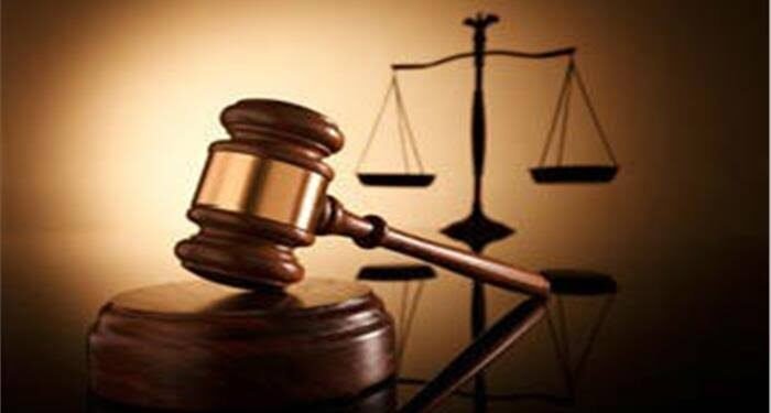 संगमनेर: पंधरा वर्षीय मुलासोबत अश्लिल कृत्य करणार्या आरोपी राजेश पाठक याला तीन वर्षांचा कारावास व 10 हजार रुपये दंडाची शिक्षा.