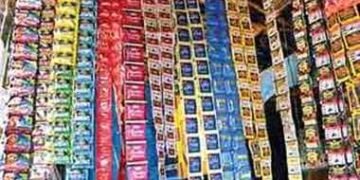 पुणे: तंबाखुजन्य पदार्थ व सिगारेट याची विक्री करणारे 30 पान टपरी व  19 दुकानदार यांचेवर कोटपा अॅक्ट नुसार कारवाई.