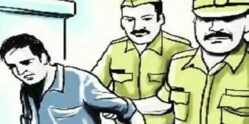 खुनाचा प्रयत्नाच्या गुन्हयातील मागील एक वर्षापासुन फरार असलेला तडीपार आरोपीस भारती विद्यापीठ पोलीस स्टेशन पुणे शहर यांनी केली अटक.