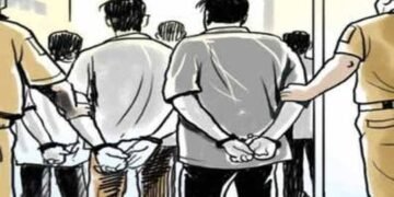 दरोड्याचे तयारी असलेली टोळी गजाआड तसेच पुणे शहरात गणपती उत्सवातील लोकांचे होणा-या गद्दींचा गैरफायदा घेवून मोबाईल चोरी करणारी अंतर राज्यातील महिलांची टोळी जेरबंद.