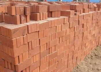 बांधकामासाठी मिळणार नाहीत आता मातीच्या विटा सरकारच्या धोरणाविरुद्ध आंदोलन हंगामात विटांची निर्मिती बंद ठेवण्याचा निर्णय.