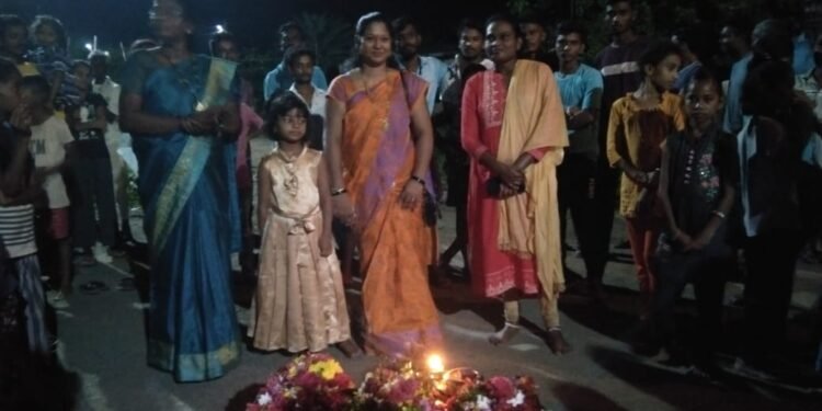 माजी उपसभापती सौ. सोनालीताई कंकडालवार यांची पुसकपल्ली येथील बातकम्मा उत्सवाला भेट.