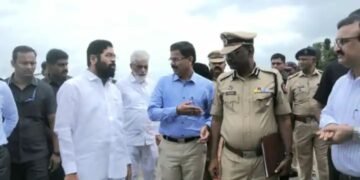 नांदूरनाका येथे खासगी बसच्या भीषण अपघात,  १२ प्रवाशांचा मृत्यू तर ४१ जखमी, मुख्यमंत्री एकनाथ शिंदे यांनी घेतली प्रवाशांची भेट.