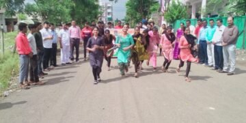 पंकज कला व विज्ञान महाविद्यालय चोपडा येथे राष्ट्रीय सेवा योजनेच्या वतीने फिट फाॅर रनचे आयोजन