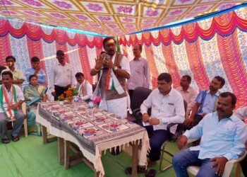 अडपल्ली माल व चक येथे आमदारांनी जाणून घेतल्या समस्या; जनतेच्या कल्याणासाठी निधी खेचून आणू: आ.धर्मराव बाबा आत्राम