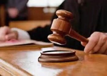 अहमदनगर : मुलीवर अत्याचार केल्याबद्दल आरोपी सतीश बन्सी उमाप याला २० वर्षे सक्तमजुरी व दोन हजार रूपये दंडाची शिक्षा.