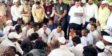 घारगाव : घरकुल योजनेंतर्गत घरकुल मिळावे यासाठी विधानसभेतील विरोधी पक्ष नेते अजित पवार यांचा थेट आदिवासी विकासमंत्री डॉ. विजय कुमार गावित यांना फोन