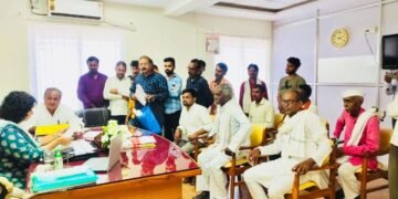 अतिवृष्टीमुळे शेतकऱ्यांच्या झालेल्या पिकांची नुकसान भरपाई द्या: माजी आमदार प्रा.राजु तिमांडे