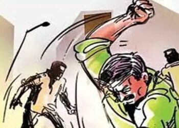 नाशिक: विद्यूत पुरवठा खंडीत केल्याच्या रागातून वायरमनला मारहाण, दोघांविरुध्द भद्रकाली पोलिस ठाण्यात गुन्हा दाखल.