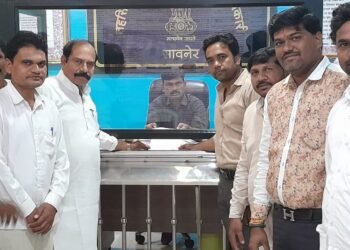 सावनेर तालुक्यात शेतकऱ्यांच्या दिवाळीवर अंधाराचे सावट, अजुन पर्यंत नुसकान भरपाई मिळाली नाही.