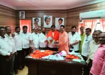 नाशिक महापालिका म्युनिसिपल कर्मचारी कामगार सेनेचे कार्यालय कुणाचे? ठाकरे की शिंदे गटाचे, महानगरप्रमुख यांच्यात वाद.