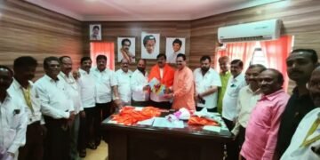 नाशिक महापालिका म्युनिसिपल कर्मचारी कामगार सेनेचे कार्यालय कुणाचे? ठाकरे की शिंदे गटाचे, महानगरप्रमुख यांच्यात वाद.