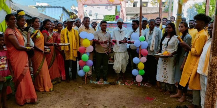 राष्ट्रीय शहीद वीर बाबुराव पुल्लेसुर शेडमाके यांच्या स्मृति दिनानिमित्त रुग्णवाहिकेचे लोकार्पण.