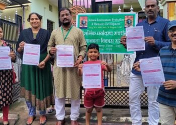 एकल वापर प्लास्टिक बंदी व कचर्याचे संकलन बाबत जनजागृती, जनजागृती पत्रक वाटून नितीन जयपुरकर यांनी केला वाढदिवस साजरा.