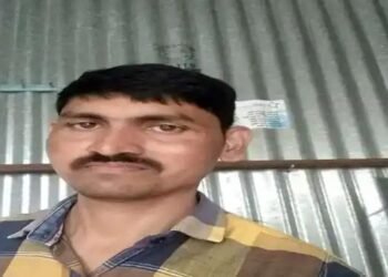 4 दिवसापासून बेपत्ता असलेल्या तरुणाचा मृतदेह नदीकाढी कुजलेल्या अवस्थेत आढळला.