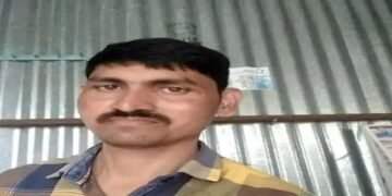 4 दिवसापासून बेपत्ता असलेल्या तरुणाचा मृतदेह नदीकाढी कुजलेल्या अवस्थेत आढळला.