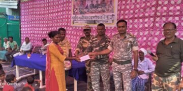 रेपणपल्ली पोलीस स्टेशन हद्दीत आदिवासी बांधवासोबत दिवाळी मोठया उत्साहात साजरा.