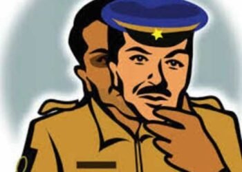 अनेकांना गंडा घालणारा तोतया पोलिसांस गुन्हे शाखा युनिट ४ ने केले जेरबंद