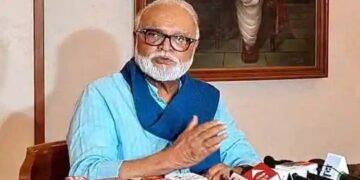 नाशिक-मुंबई महामार्ग आठ दिवसांत खड्डेमुक्त करण्याचे आश्वासन अधिकार्‍यांनी दिल्याने 6 नोव्हेंबर पर्यंत तूर्तास टोलबंद आंदोलन स्थगित.