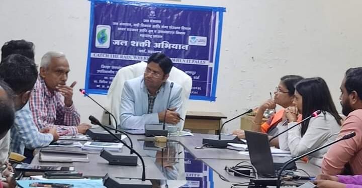 वर्धा: केंद्रीय पथकाने घेतला जलशक्ती अभियानाचा आढावा, आज जलशक्ती अभियानातील कामाची केली पाहणी.