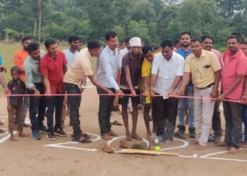 ग्रामसभा घोटपाळी यांच्या वतीने भव्य क्रिकेट स्पर्धेचे आयोजन. माजी जि.प.अध्यक्ष अजयभाऊ कंकडालवार यांच्या हस्ते उदघाटन.