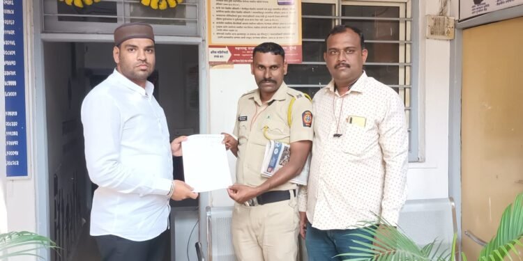 राष्ट्रवादी काँग्रेस पार्टीच्या अल्पसंख्याक विभागाचे मा.राष्ट्रीय सरचिटणीस शेरआली शेख यांच्यावतीने खडक पोलीस स्टेशन पुणे शहर यांना निवेदन देण्यात आले.