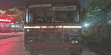 एक चाक नसतानाही तीन चाकावर धावली एसटी बस, ३५ पेक्षा जास्त प्रवाशांना घेऊन लोकांचा जीव धोक्यात.