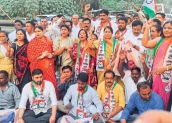 नागपूर: खा.सुप्रिया सुळे यांच्यावर वादग्रस्त विधान प्रकरणी राष्ट्रवादी तर्फे अब्दुल सत्तार यांचा निषेध.