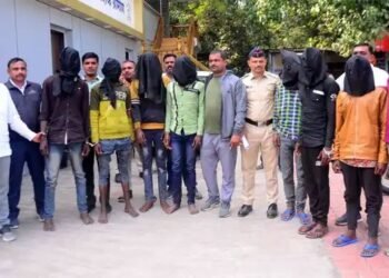 नांदूर शिंगोटे येथे दरोडा, ७ आरोपीना पोलिसांनी ठोकल्या बेड्या, ९ लाख २ हजार रुपये किमतीचा मुद्देमाल जप्त.