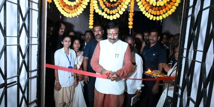 मानोरा व कळमना येथील प्राथमिक आरोग्य केंद्रांचे लोकार्पण पालकमंत्री सुधीर मुनगंटीवार यांच्या हस्ते संपन्न.