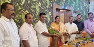 आदिवासी भागात शिक्षणासाठी कार्य करणाऱ्या गटशिक्षणा धिकारी निर्मला वैद्य यांना निरोप व सत्कार समारंभ आयोजित.