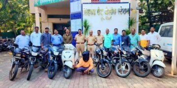 सिंहगड रोड पोलीसांनी सराईत वाहन चोराच्या आवळल्या मुसक्या ०८ मोटार सायकली जप्त