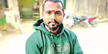 अस काय झाल की, नागमित्राने कोब्रा जातीच्या विषारी नागासमोर स्वताचा चेहरा नेत दंश करून घेत मरण पत्कारले.