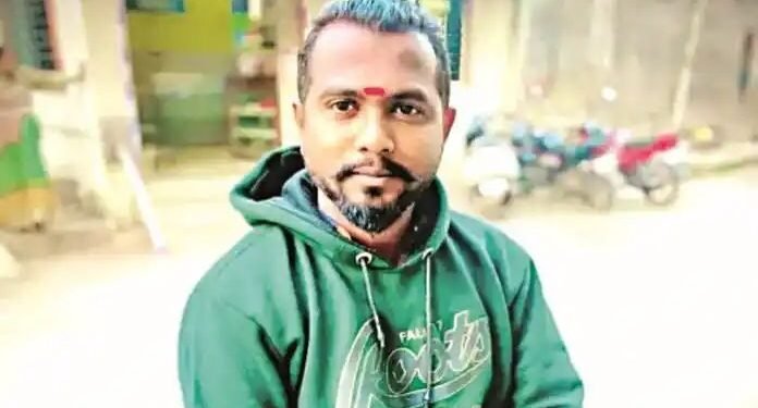 अस काय झाल की, नागमित्राने कोब्रा जातीच्या विषारी नागासमोर स्वताचा चेहरा नेत दंश करून घेत मरण पत्कारले.