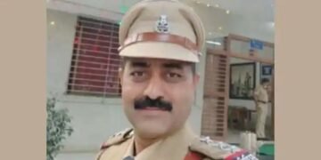 धुळ्यात प्रशिक्षण केंद्रात कर्तव्यावर असलेले पोलीस निरीक्षण प्रवीण कदम यांची आत्महत्या.