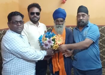 सायकल यात्रेच्या माध्यमातून समाज प्रबोधन, शिक्षक अमनदीप शिंह खालसा यांनी अनोखी सायकल यात्रा.