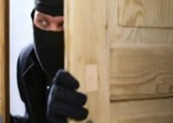 हॉटेल व्यवसायिक कर्जबाजारी झाल्याने बनला दरोडेखोर, सात दरोडेखोरांना पोलिसांनी ठोकल्या बेड्या.