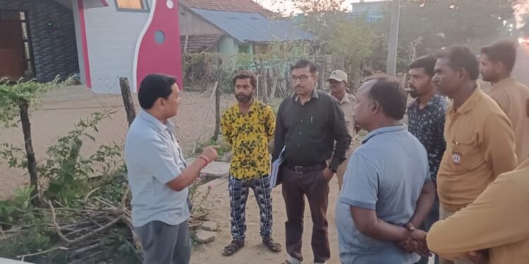 कोपरअल्ली येथील नागरिकांच्या मदतीला धावून आले माजी आमदार दिपक दादा आत्राम.