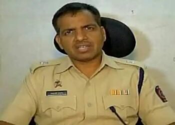 नाशिक पोलीस अधिक्षकपदी शहाजी उमाप यांनी पदभार स्वीकारल्यानंतर अवैध धंदेवाल्याचे धागे दनकावले.