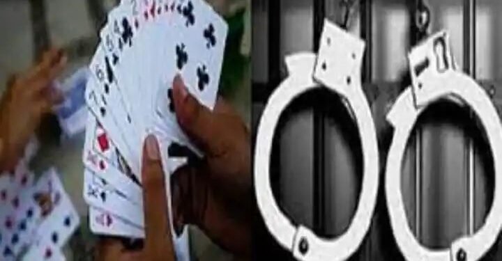 संगमनेर अवैधरीत्या चालणार्या जुगार अड्ड्यांवर पोलिसांचा छापा, 1 लाख 64 हजार मुद्देमाला सह 11 आरोपी अटक.