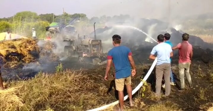 धांनाचा ढिगाराला लागली आग, आगीत धान थ्रेशर सहीत ट्रॅक्टर जळून खाक, धाबा येथील घटना शेतकर्यांचे लखोचे नुकसान.