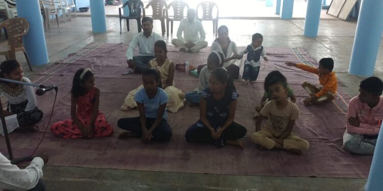 आलापल्ली येते संघमित्रा बुद्ध विहार येथे भारतीय बौद्ध महासभा तर्फे बाल संस्कार शिबिराचे आयोजन.