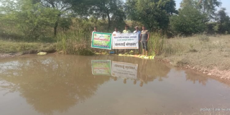 लोक सहभागातुन चंद्रपूर जिल्हातील पाचगाव येथे वनराई बंधारा पूर्णत्वास.